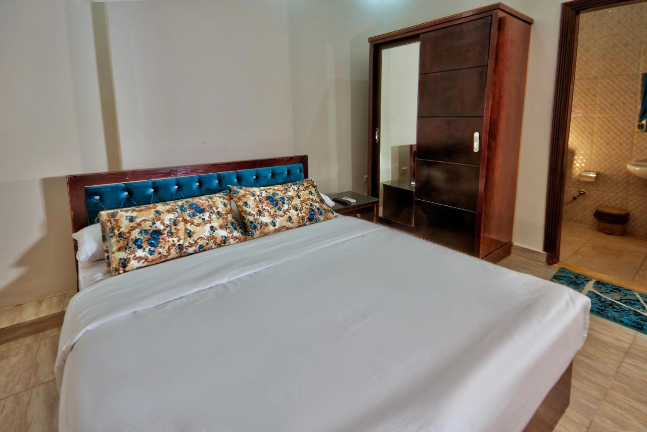 Tut Pyramids View Hotel Kafrat al Jabal Exterior photo