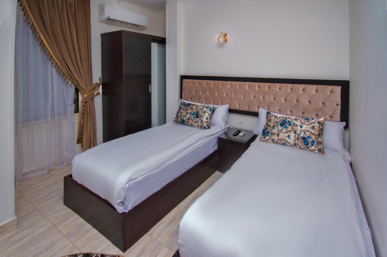 Tut Pyramids View Hotel Kafrat al Jabal Exterior photo