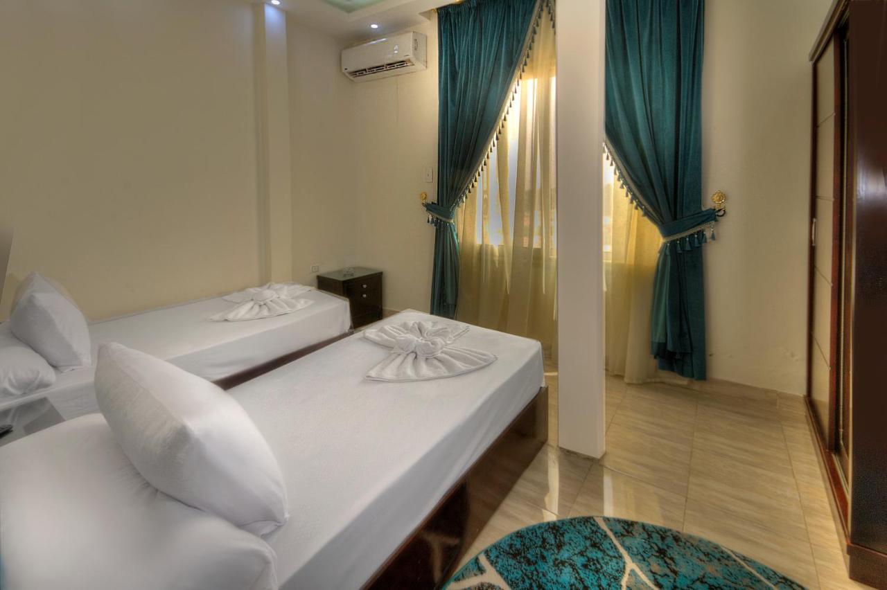 Tut Pyramids View Hotel Kafrat al Jabal Exterior photo