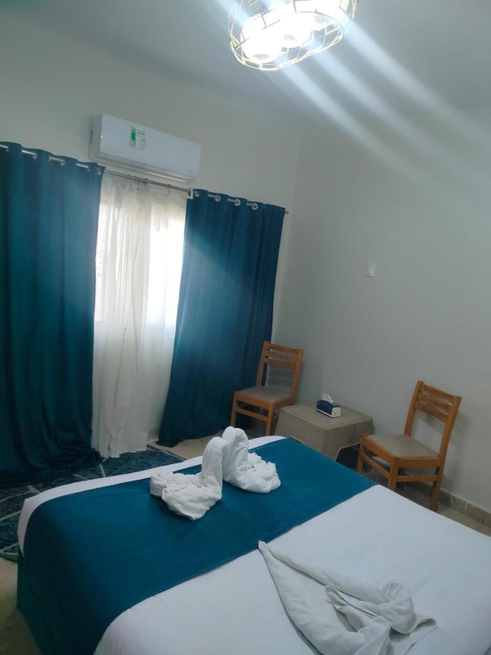 Tut Pyramids View Hotel Kafrat al Jabal Exterior photo